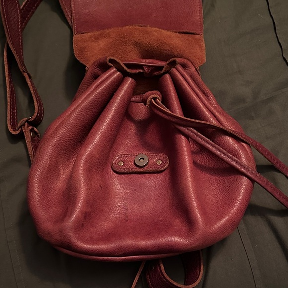 Portland Leather Brown Bucket Backpack - Picture 9 of 10